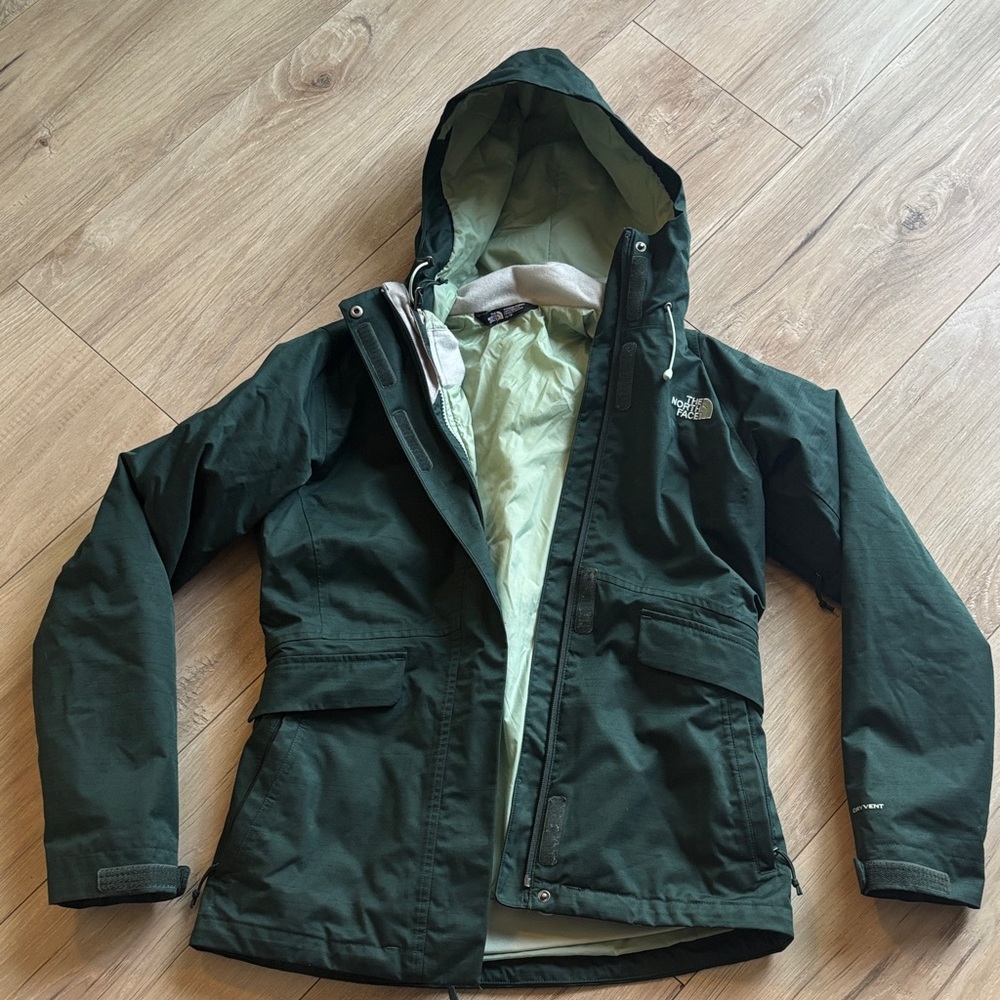 The North Face Women’s Dark Green Performance Jacket